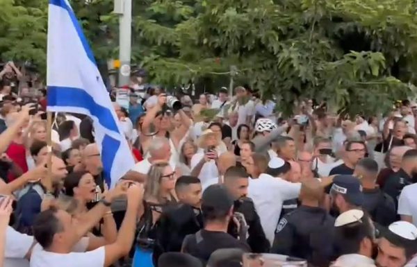 הלא אחים אנחנו?